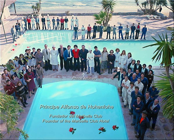 El personal completo con Principe Alfonso hace 25 años
  The complete staff with Prince Alfonso 25 years ago ! 